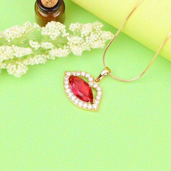 "Rose Gold Lips Pendant with Red Stone – Bold & Stylish, XPPT1206 - Picture 5 of 14